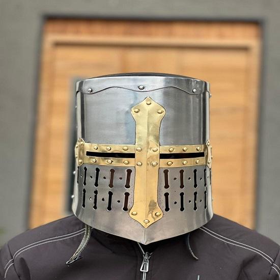 

Handmade Medieval Italian Crusader Helmet 18 Gauge Steel Knight LARP Armor