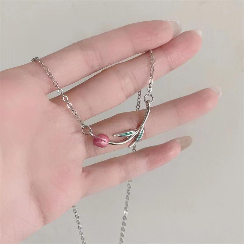 2022 New Metal Tulip Necklace for Women - Korean Style Simple Versatile Choker Clavicle Chain