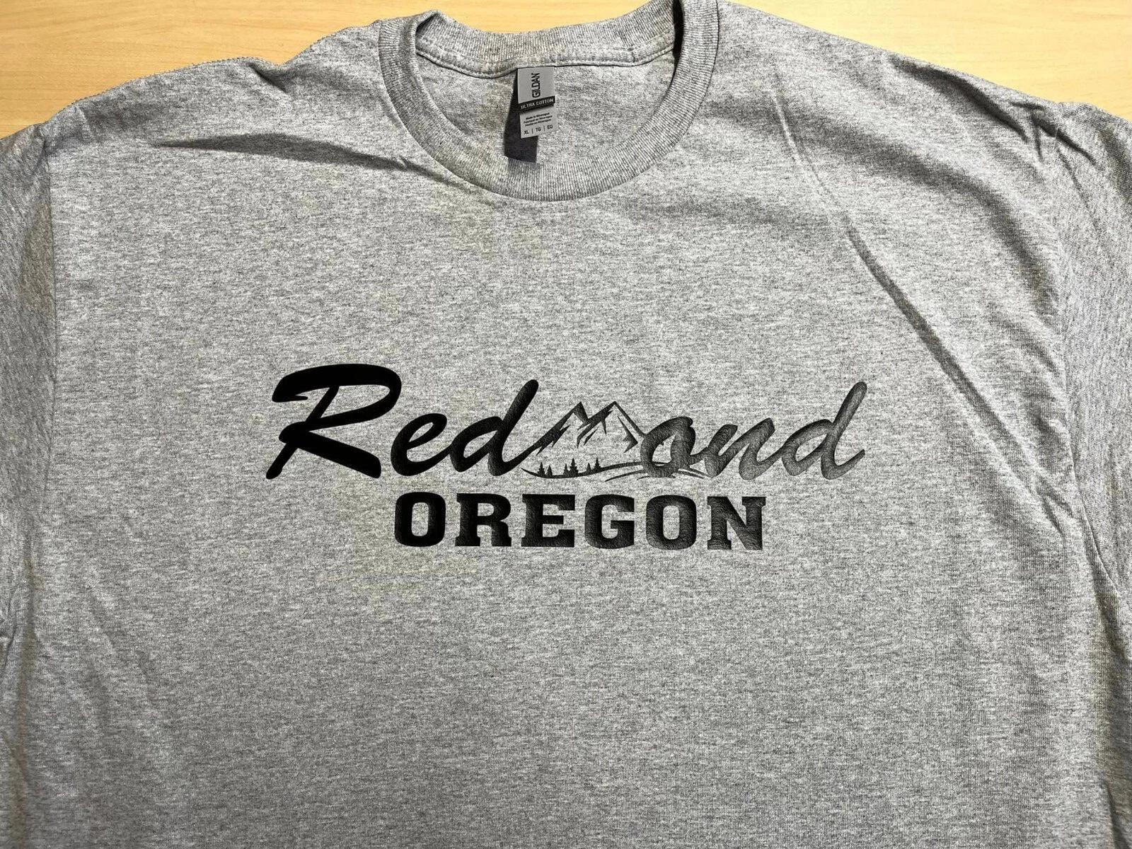 Redmond Oregon T shirt tee Mountains S