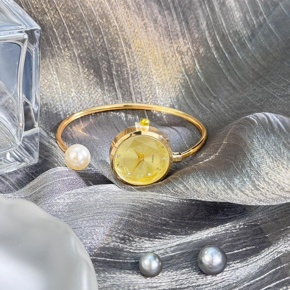 Elegant Alloy Ladies Quartz Wristwatch Vintage Rhinestone Bracelet Watch Imitation Pearl Rose Gold Small Dial Watch Women's