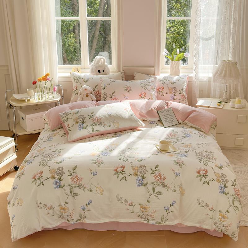 Romantic Floral Love Heart Duvet Cover Queen 4 Pcs Kawaii Strawberry Bedding Set For Girl Teen Reversible Pink Comforter Cover