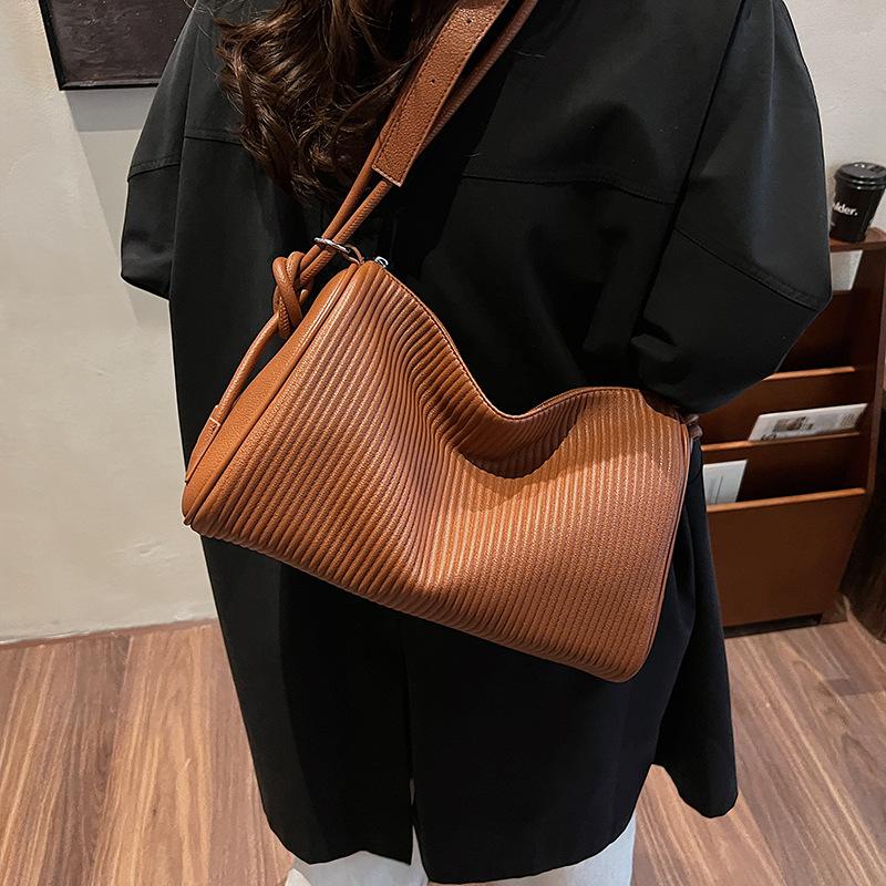 High-end small bag women's 2025 new simple striped fashion texture exquisite messenger versatile tote bag