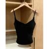 Canottiera con Scollo a V Pronta per l'Estate: Canottiera da Donna Aderente con Reggiseno Integrato – Sexy e alla Moda.