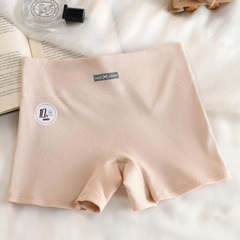 New medium and high waist abraded threaded pure cotton underwear with buttocks and no buttocks. Girls' triangle shorts autumn and winter