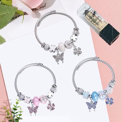Lucky Four Leaf Clover Pendant with Wind Moving Diamond Butterfly Beaded Bracelet Elegant Gift for Best Friend