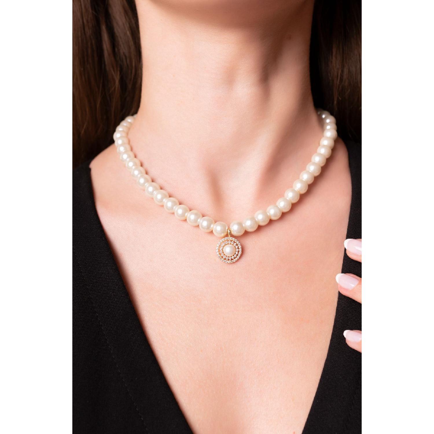 

Special Design Women s Pearl Diamond Motif Fresh Water Culture Incussion Women Necklace екрю