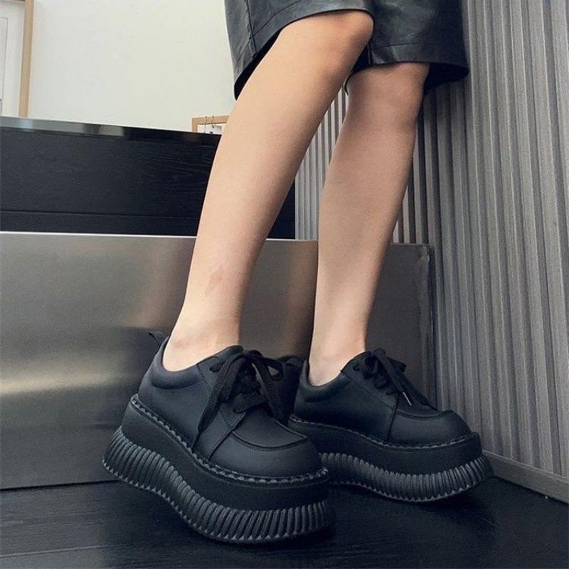 Dicke Sohle Kleine Lederschuhe im britischen Stil für Damen 2025 Heiß verkaufte Plateau-Loafer Bequeme Atmungsaktive Freizeitschuhe