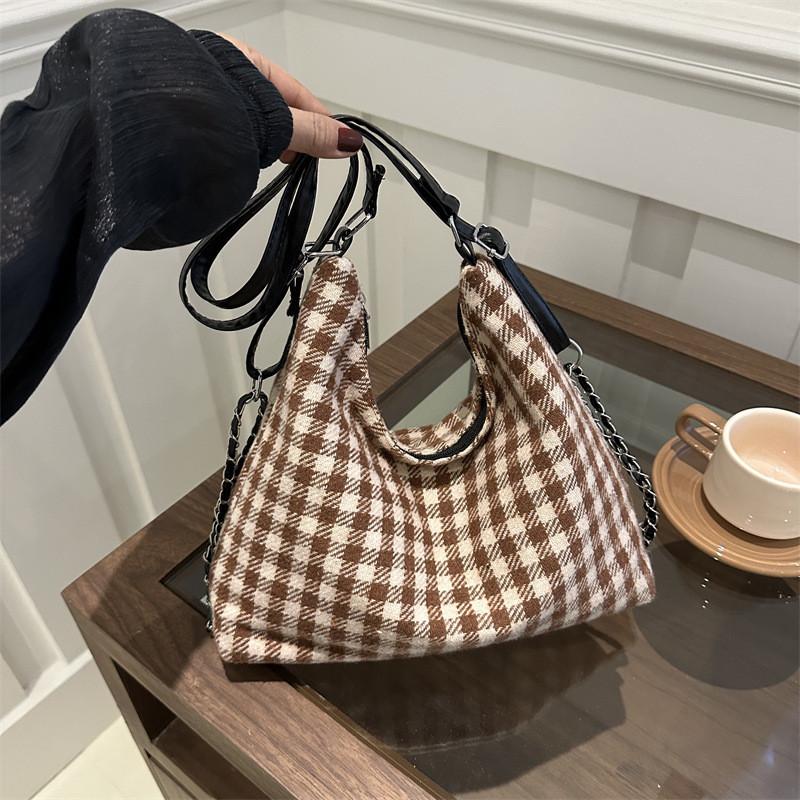 Trendy Large Capacity Plaid Womens Shoulder Tote Bag Perfect For Casual Outings