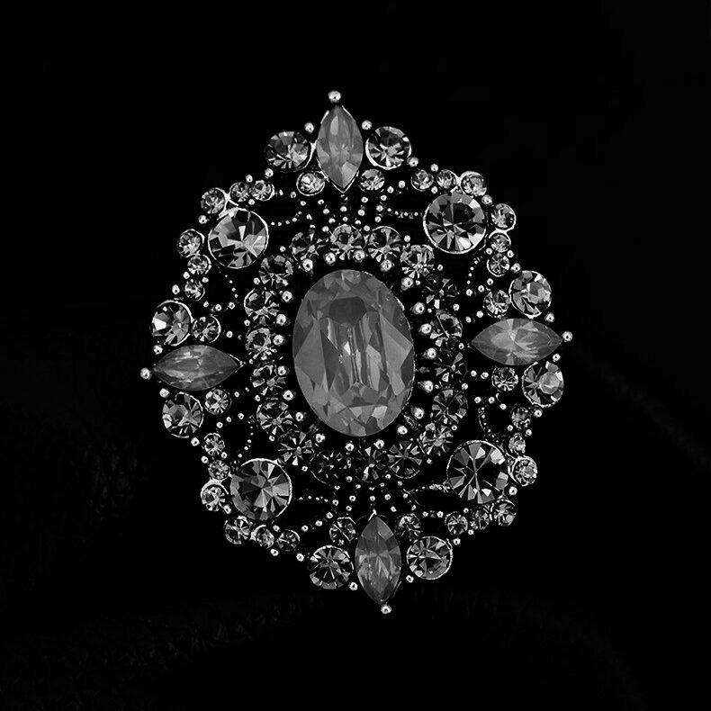 European and American court retro brooch high-end female luxury crystal badge trendy personality temperament pin coat corsage accessories