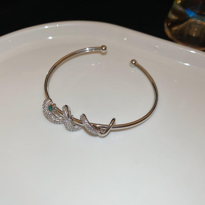 European and American explosive zircon three-layer leaf cross opening bracelet light luxury high-end bracelet exquisite celebrity style jewelry
