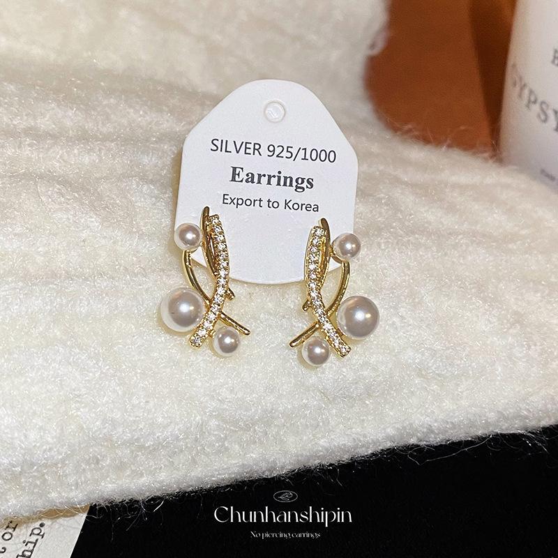 French retro cross painless earrings light luxury high-end zircon stud earrings women's pearl ear clips mosquito coil disc no ear piercings