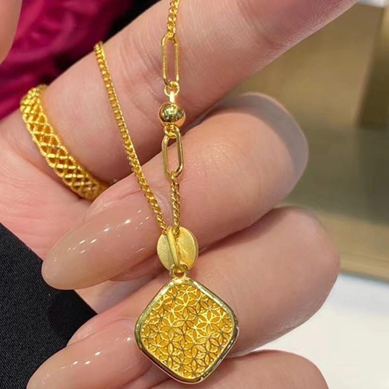 New In Wire Drawing Rhombus Pendant Hollow Out Geometry Necklace Fashion and Trend Light Luxury Collar Chain Gift
