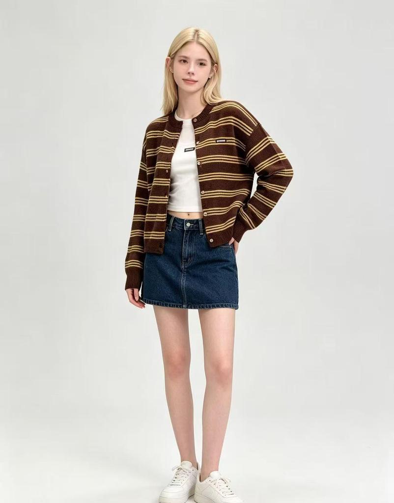 Women's Retro Striped Knit Cardigan - Unique, Stylish, Age-Reducing Outerwear for Autumn and Winter.