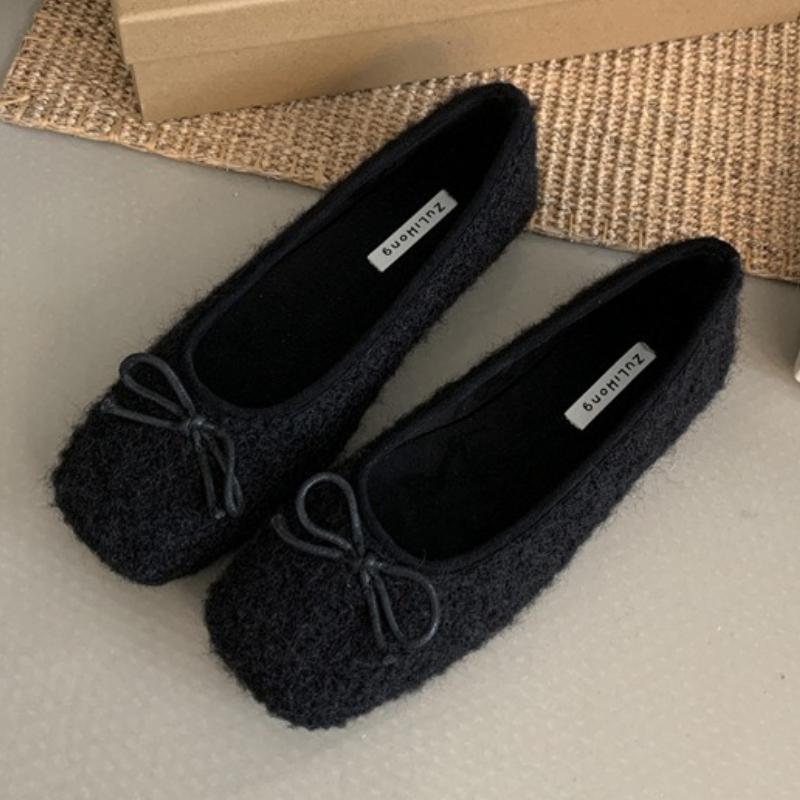 Fashion Autumn Fashion Warm Fluffy Flat Mary Jane Shoes Women Sweet Bow Decoration Designer Shoes Comfort Square Toe Shallow Casual Shoe