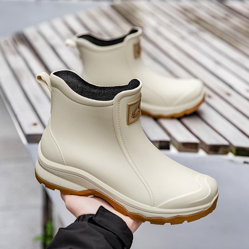 Style and Fashionable Short-cylinder Waterproof Fishing Rain Boots for Men with Thick Soles and Wear-resistant Water Shoes
