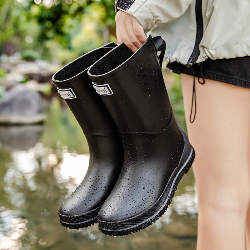 Women's Medium and High Rain Shoes Waterproof, Non-slip and Warm Rain Boots Fishing Work Four-season Boots Takeaway Rubber Shoes Water Boots