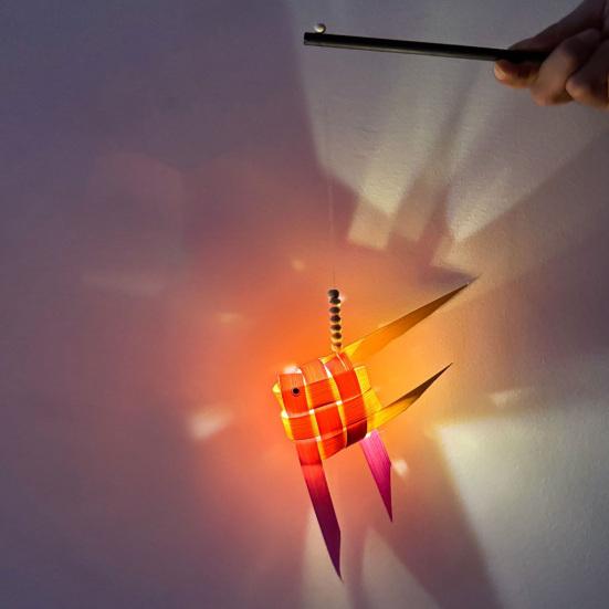 Hand-Woven Goldfish Lantern DIY Handcrafted Hand Held Bamboo Fish Lantern for Chinese Spring Festival Mid-Autumn Hanfu Cosplay