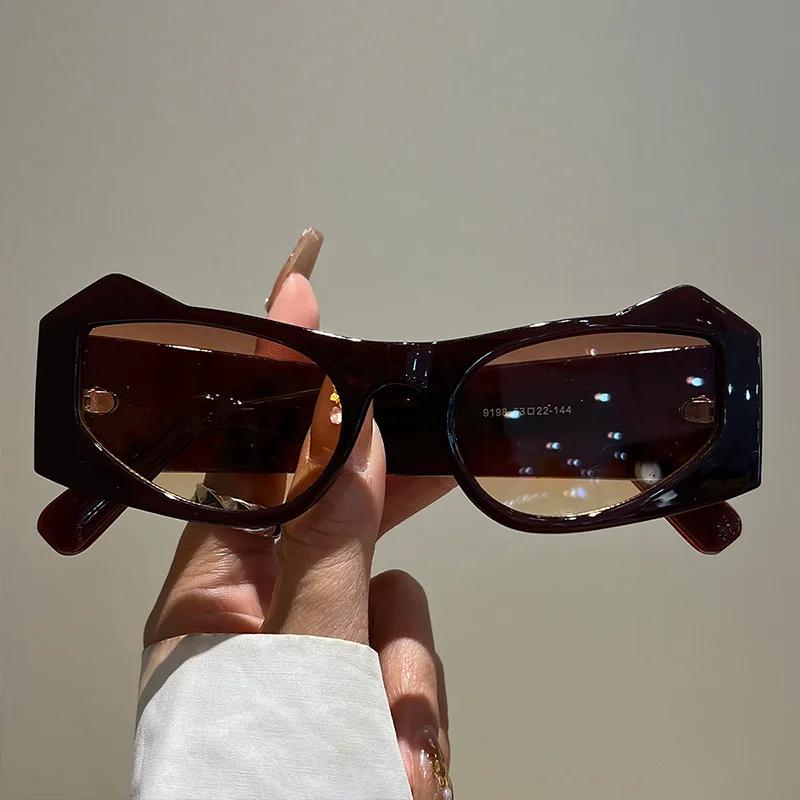 

Comfortable Durable High Quality High End Designer Style Retro Stylish Trendy Edgy Punk Female For Both Male Sun Glasses