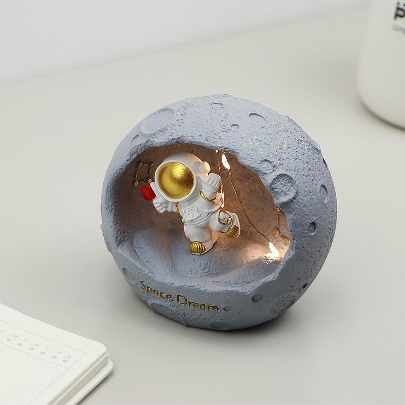 Cute Astronaut Night Light: Eye-Protective Bedroom Lamp for Girls, Kids, Spaceman Sleep & Desk Light, Gift Idea