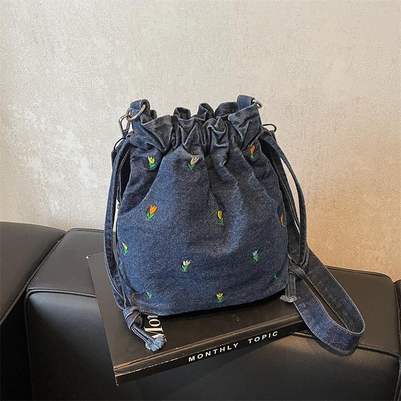 Autumn Niche Canvas Bag Embroidered Handbag Denim Bag Niche Design Fashionable Large Capacity Shoulder Bag Commuter Bag