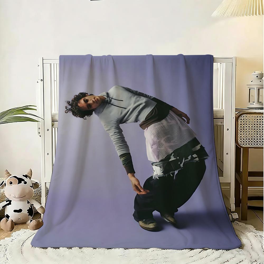 Pop Singer Dominic Fike Throw 240g Flannel Blanket Lightweight Soft Skin-friendly Summer Thin Throw Blanket 75x90cm
