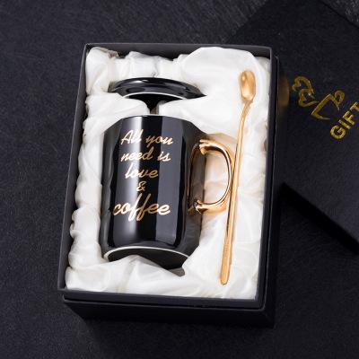 

400 мл Креативная европейская чашка для чая и молока с крышкой и ложкой Керамическая кружка для воды Креативный подарок на годовщину 401-500ml чёрный