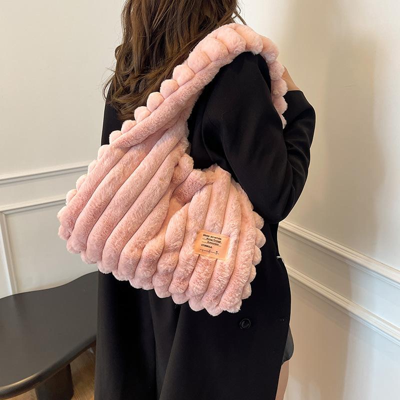 Fluffy Large-capacity Plush Shoulder Bag, New Commuting Simple Casual Handbag, Fluffy Vest Bag.