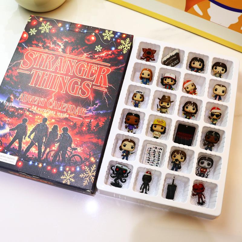 Stranger Things Vánoční adventní kalendář Blind Box Sada závěsných ozdob, 24 dní Akrylová dárková krabička