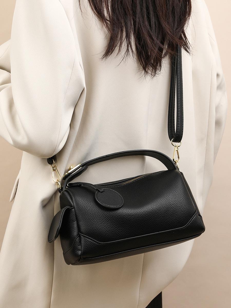 

Bags Women s Crossbody Versatile Large Capacity Commuter Boston Pillow Bags Women s Bags Handheld Shoulders чорний