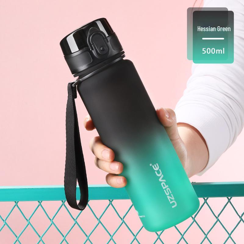 High-Value Gradient Water Bottle: Portable Plastic Cup for Sports & Fitness - Unisex Design for Summer Students & Trendsetters