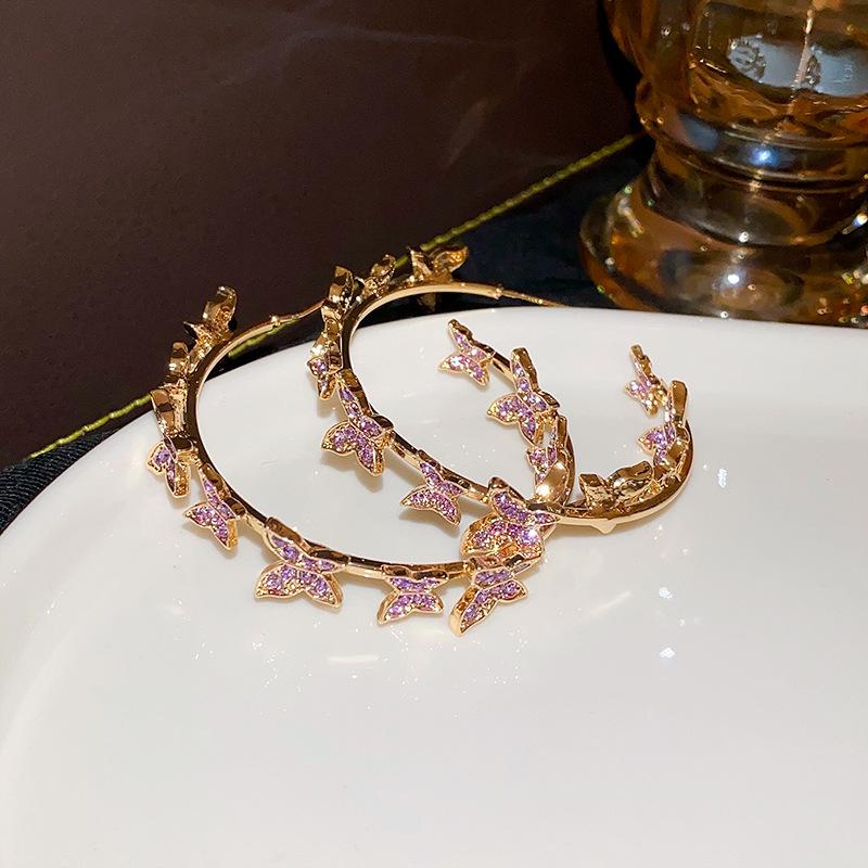 

Серьги-кольца с бабочками для женщины, геометрические серьги со стразами, для вечеринки, женские серьги с цирконом в подарок