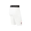 Li Ning Basketball Serie Bequeme Einfache Slim Fit Vielseitige Buchstaben Mid Waist Sportshorts Herrenshorts Weiß AUSV037-1