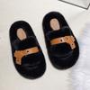 Thick-bottomed small fragrant fluffy slippers for women to wear in autumn and winter 2025 new cute home women's winter fluffy slippers