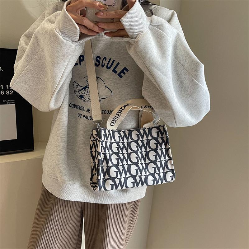 Borsa a Spalla in Tela Elegante e Delicata Stile di Strada Piccola Borsa a Mano Borsa a Tracolla con Lettere