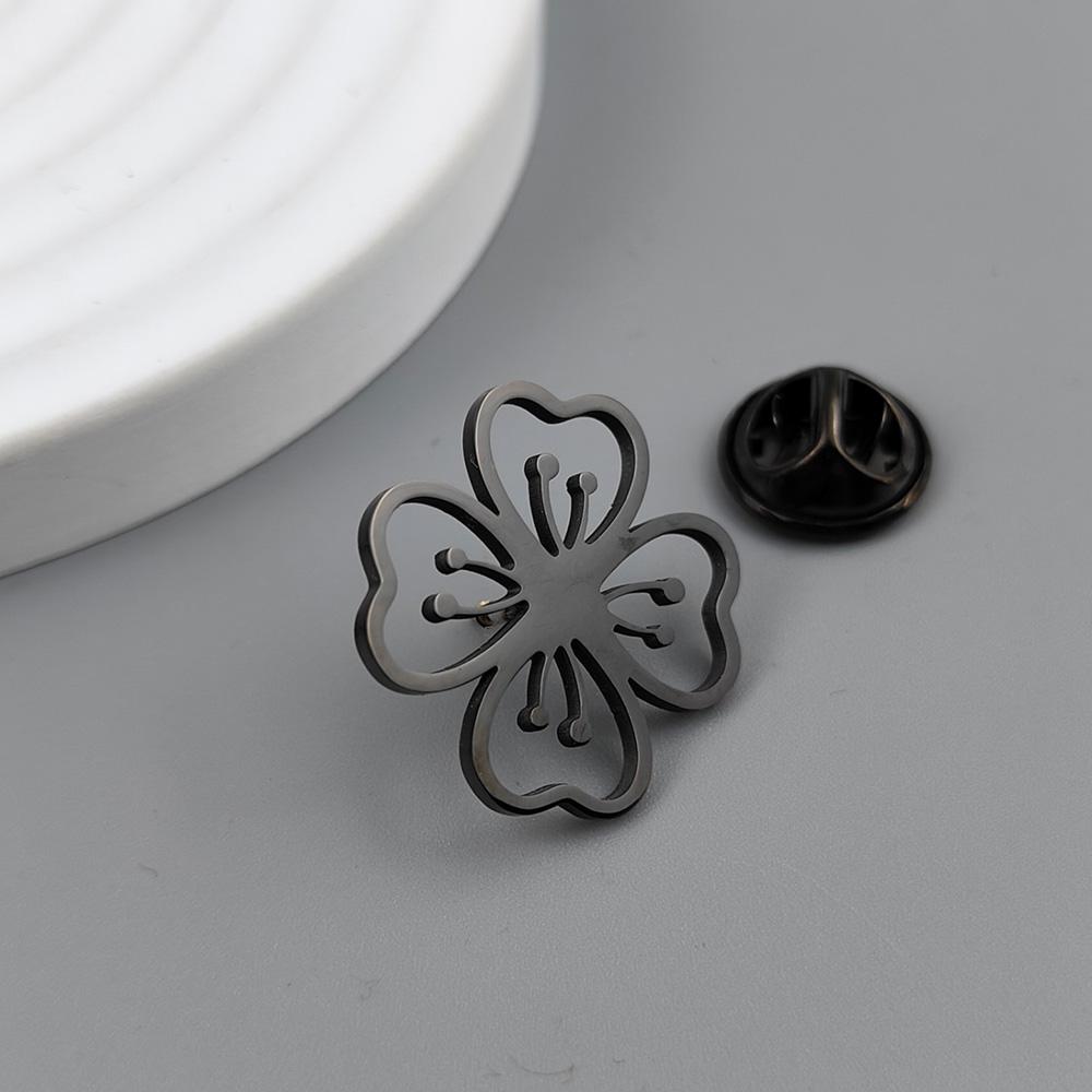 Fashion Peach Blossom Stainless Steel Brooch for Men Shirt Suit Lapel Pins Jewelry Wedding Party Accessories Father's Day Gifts