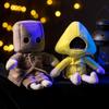 Süßes Lebensechtes Little Nightmares 2 Plüschtier Entzückende Six Figur Sammlung Cartoon Figur Abenteuerspiel Geschenk Spielzeug Für Kinder Fans