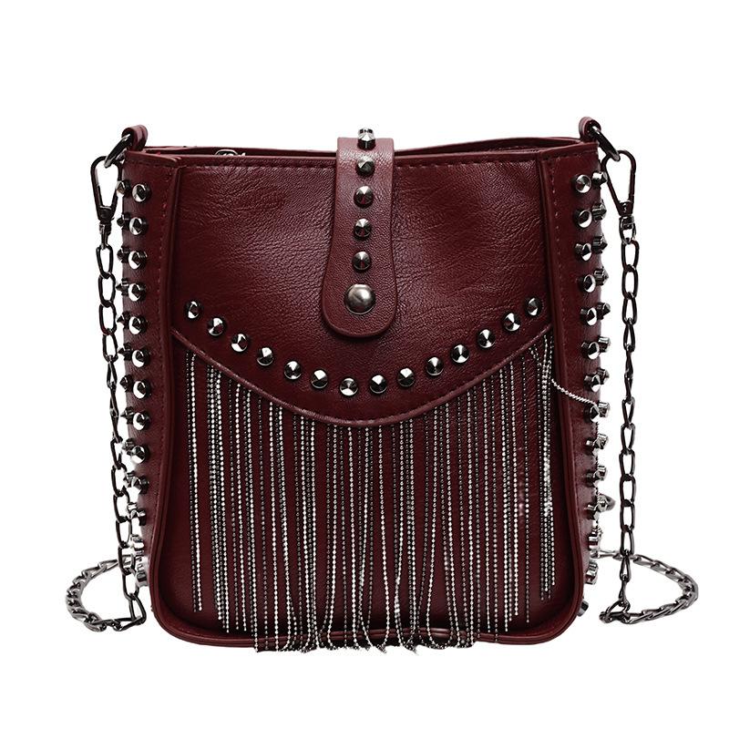 

Fashion Pioneer! New Bucket Bag, European and American Locomotive Wind Is Coming красный