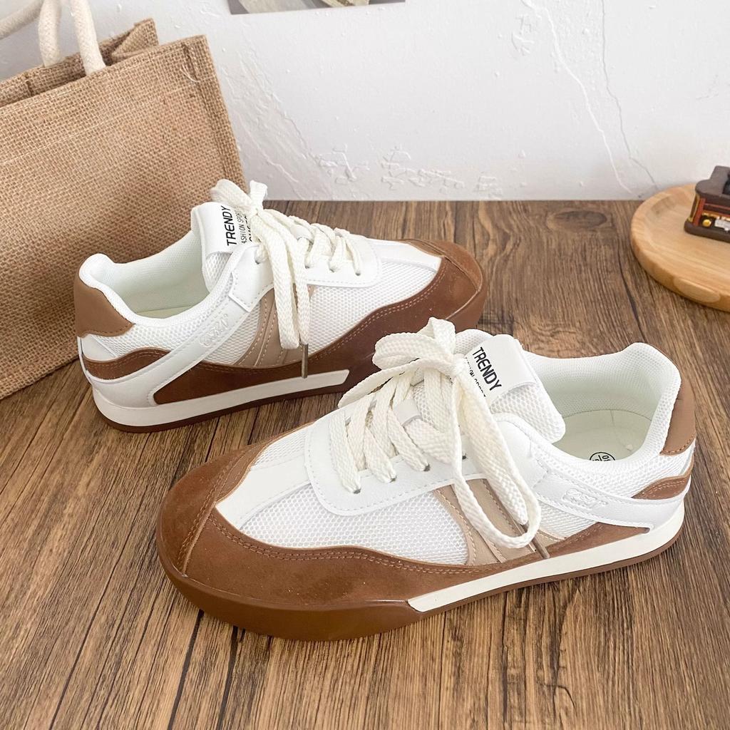 2025 Spring New Versatile Forrest Gump Board Shoes Women's Lightweight Niche German Training Shoes Flat-bottomed Hong Kong Style White Shoes