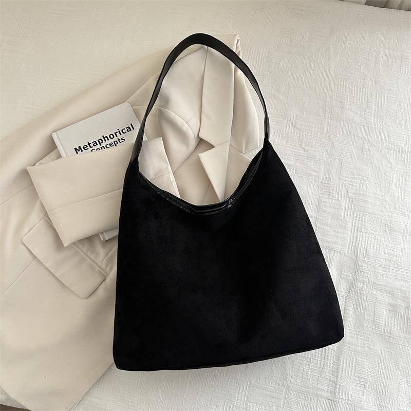 

Solid color fashionable simple temperament large capacity shoulder bag women s popular new armpit bag tote bag