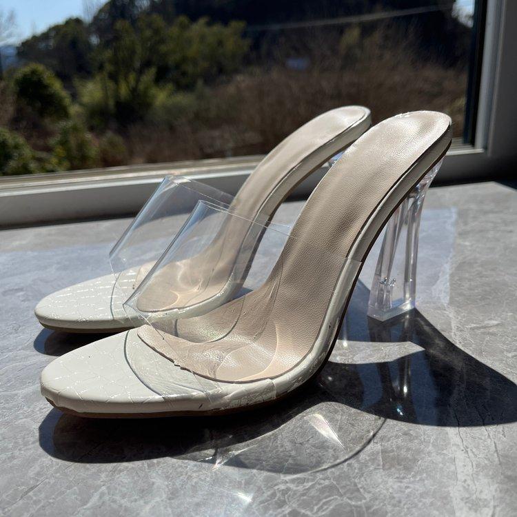 Fashion One-word Belt Sandals Women's Summer Mid-heel Square Toe Open-toe Shoes New Soft Leather Fairy Thick Heel Shoes