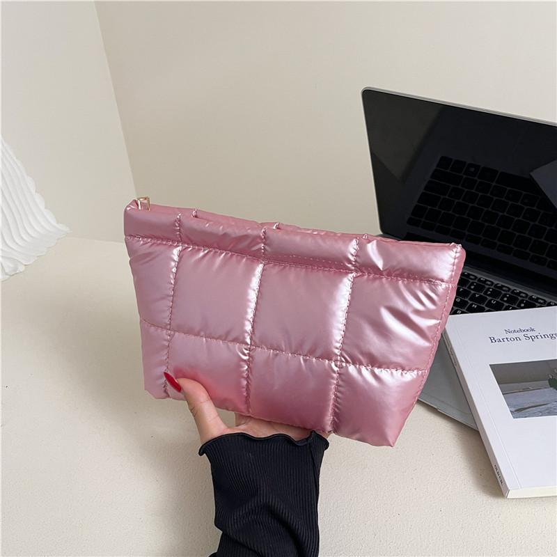 

Простая и легкая маленькая квадратная сумка осень и зима новая универсальная сумка-клатч квадратная вышивка нитью повседневная косметичка розовый