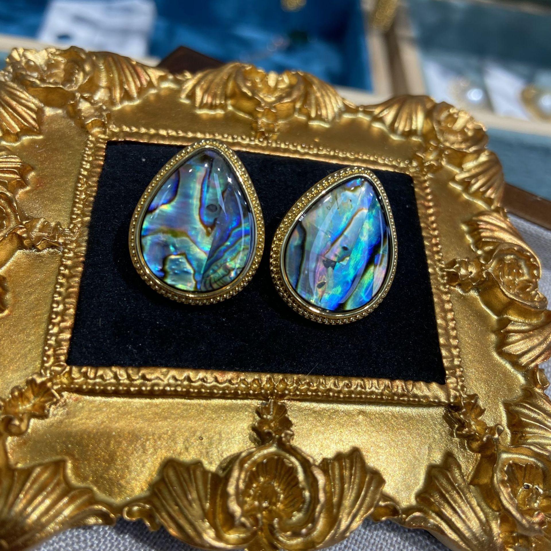 

Серьги-гвоздики в стиле «ниша» из ракушек-абалонов 2025 года, новые темпераментные серьги в стиле ретро с геометрическими бриллиантами, серьги премиум-класса