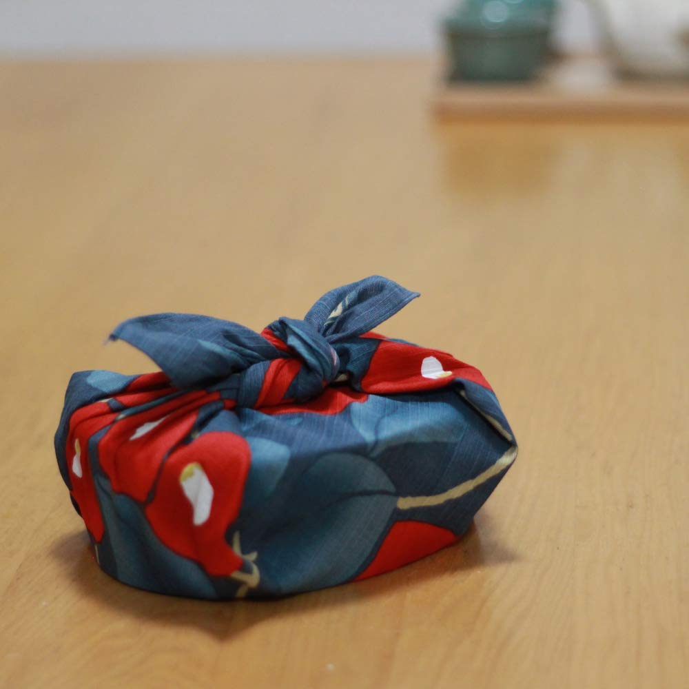 Magewappa Single Tier Bento Box Lacquered 700ml Wooden Chopstick Kyo Furoshiki Tsubaki Aonezu [Natural Cedar] (Lunch Box, Chopsticks, Box, Set) Ver.