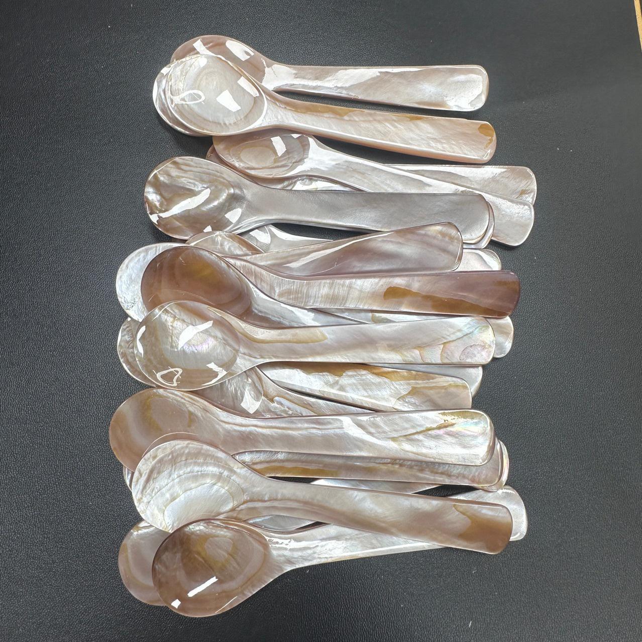 

11см Креативная Ложка для Дома и Кухни для Мороженого и Икры 11cm Pink and Coffee Color