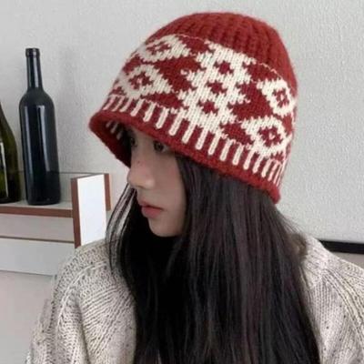 Women's Nordic Weaving Pattern Mood Beanie