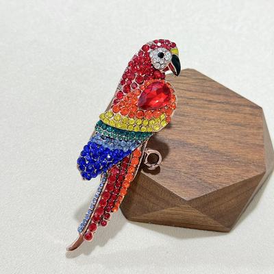 Retro Parrot Brooch, Versatile Animal Big Breast Flower Bird Coat Clothing Accessories, Popular Exaggerated Brooch