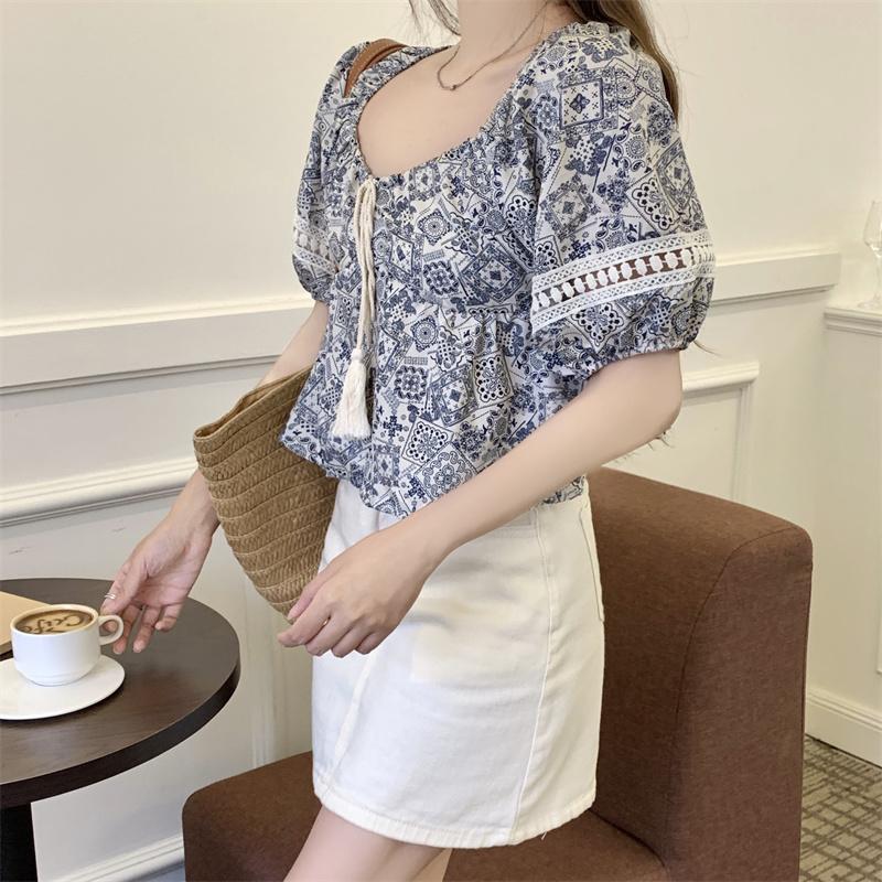 Vintage Ethnic Style Lace-up Square Collar Floral Shirts Women Summer New Loose Puff Sleeve Blouse Woman Elegant Fashion Slim Fit Ladies Shirt 26130