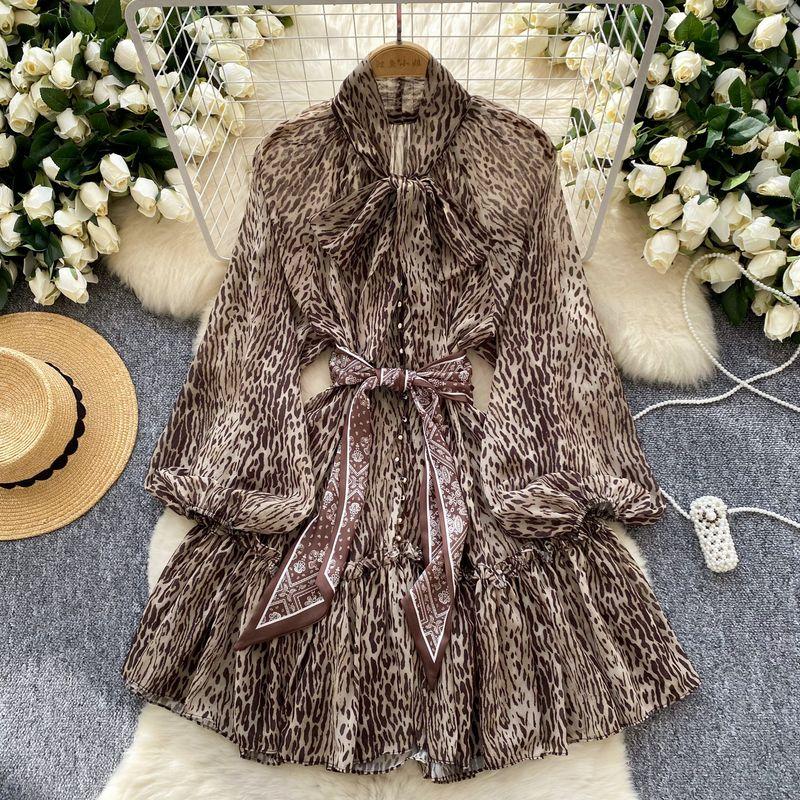 

American Style Niche Style Fashionable Dress Women s Fashionable Silk Scarf Lace-up Waist-Controlled Lantern Sleeve Leopard Print Mesh A- line Skirt Apricot All yards