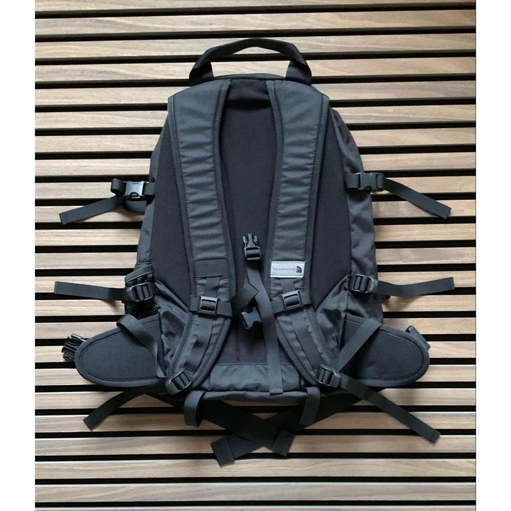 Used Discontinued The North Face backpack 00s y2k