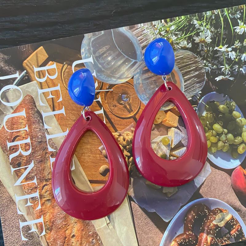 Retro Hong Kong Style Red Polka Dot Earrings: Playful & Elegant Dopamine Boost